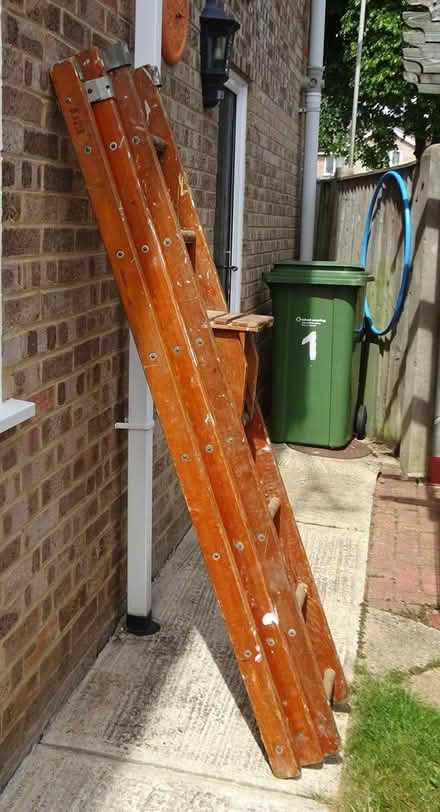 Photo of free Small wooden extending ladder (OX14) #3