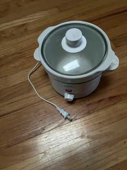 Photo of free Crock pot working condition (Palo Verde) #1