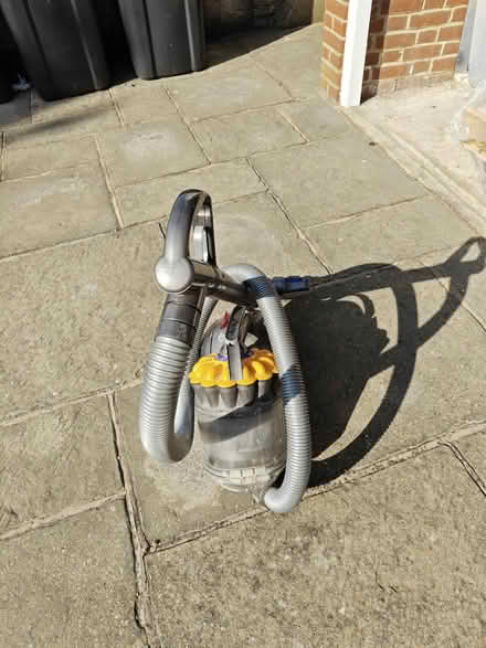 Photo of free Dyson vacuum (Winchmore Hill N21) #2