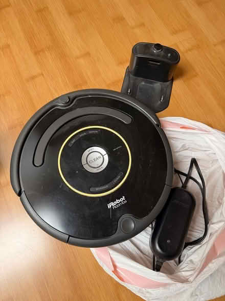 Photo of free iRobot Roomba (Sunnyvale (Wolfe)) #1