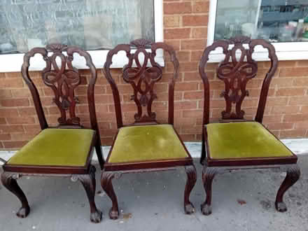 Photo of free 3 dinning chairs old and looking for a new home a litt (Hunstanton PE36) #1