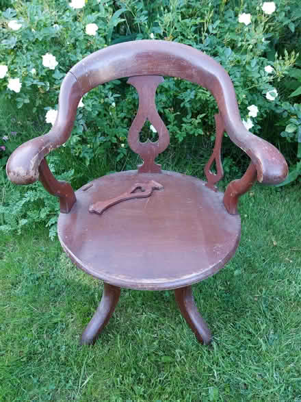 Photo of free Vintage wooden chair (YO24 Holgate) #1