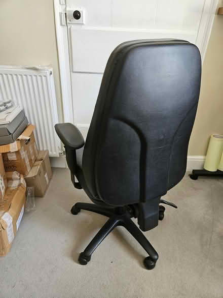 Photo of free High-Back Leather Office Chair (Hest Bank.) #2