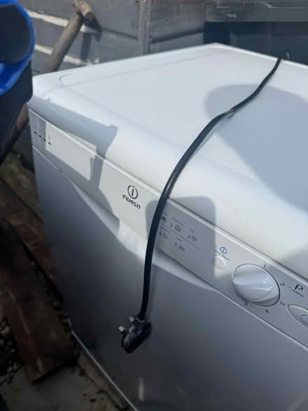 Photo of free Indesit dishwasher (Bishop Auckland DL14) #2