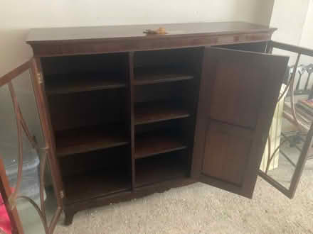 Photo of free VINTAGE WOODEN CABINET/Display case (Salisbury Place SW9 6UW) #3