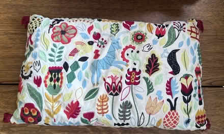 Photo of free Single Cushion (Caxton CB23) #1