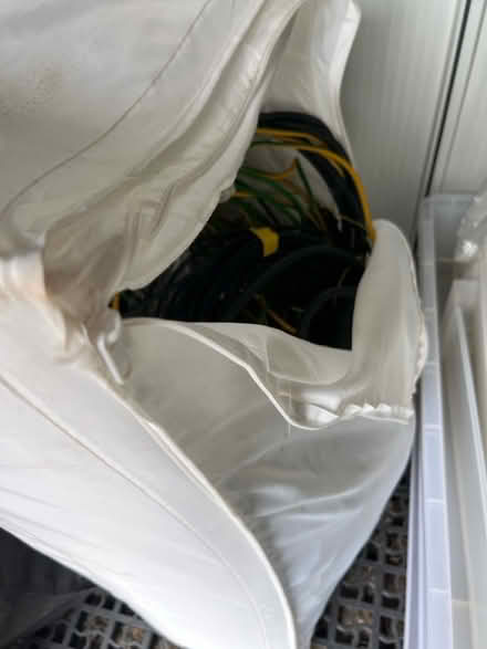 Photo of free Large amount of cables (N4 Manor House) #2