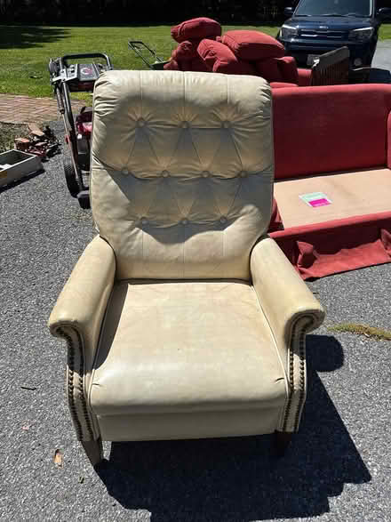 Photo of free Vintage Leather recliner (Rising Sun) #2
