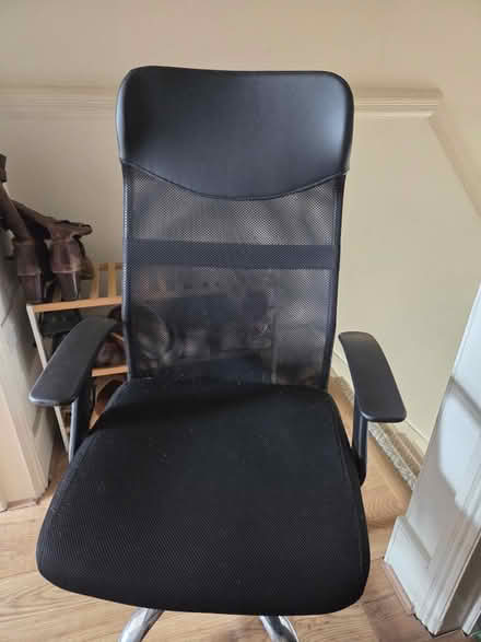 Photo of free Office Style Chair (CR7) #2