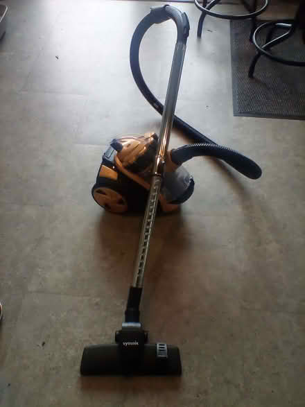 Photo of free Small cylinder vacuum (Cookridge LS16) #1