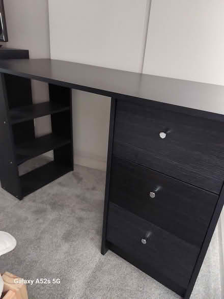 Photo of free Desk (Burgess hill RH15) #1