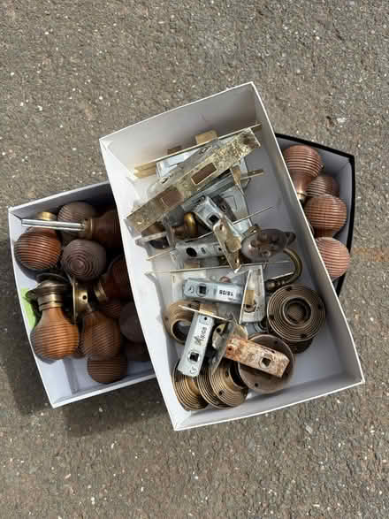 Photo of free Suffolk latch co. Door knobs (Harpenden AL5) #3