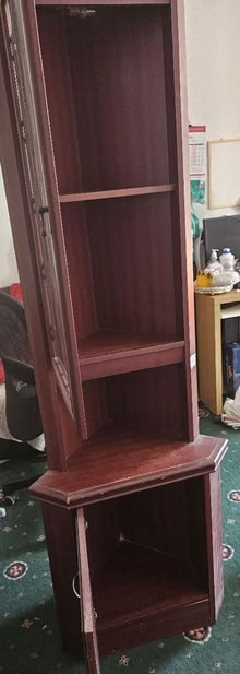 Photo of free corner display unit (E14 6PR) #2