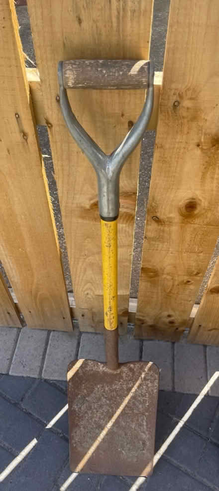 Photo of free Garden spade 2 (Fawdon NE3) #1