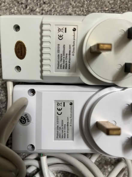 Photo of free Lime ES1016 & 17 R/C plugs (LL29 - Old Colwyn) #2