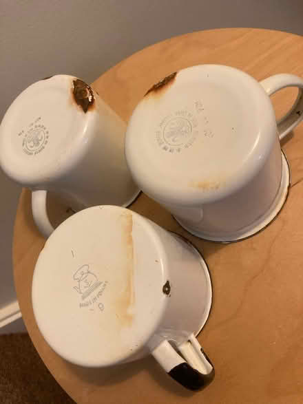 Photo of free 3 1950s enamel mugs (East Finchley N2) #2