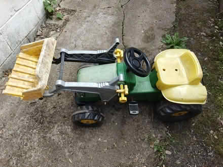 Photo of free Toy tractor (BS4) #1