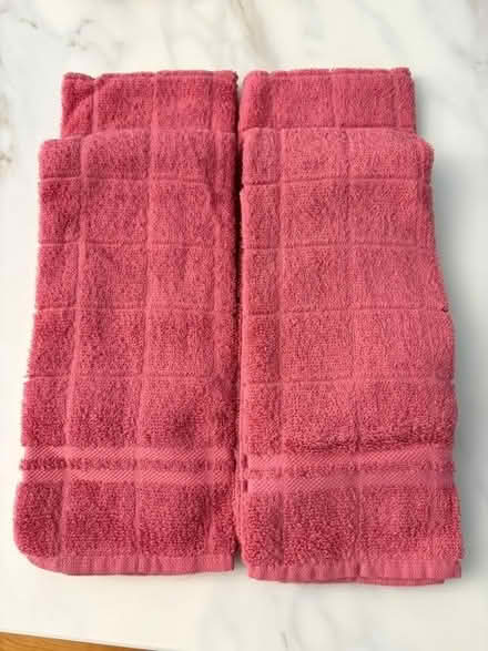 Photo of free Set of 4 Kitchen Towels (Thornwood, NY) #1