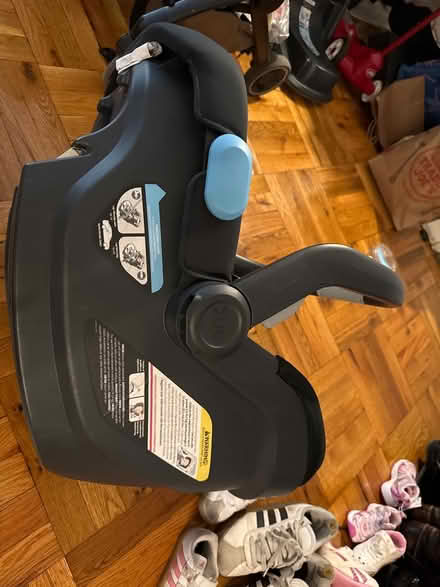 Photo of free Stroller car seat (Jackson Heights) #3
