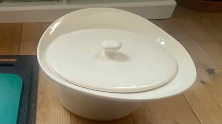Photo of free Ceramic pot with lid (GL2) #2
