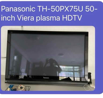 Photo of free 50” tv (Wilmette) #1