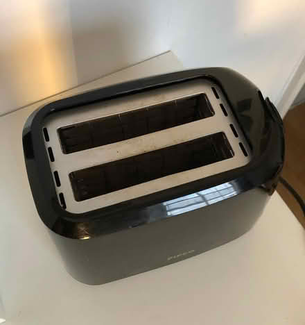 Photo of free 2-Slice Toaster PIFCO (Black) (SW4) #4
