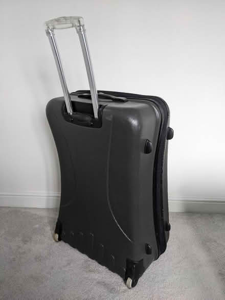 Photo of free Suitcase (PR3 2DD) #3