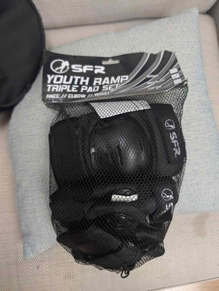 Photo of free Skate protective pads - knee, elbow, wrist & larger knee pad (Royal Leamington Spa CV32) #1