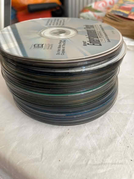 Photo of free Approx 40 old CD’s for craft (Shirley, Croydon) #1