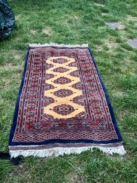 Photo of free Rug (OX3 Northway) #1