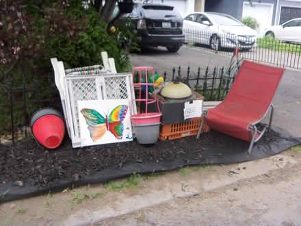 Photo of free Curbside Giveaways Tybalt Cr (westend (nepean/kanata)) #1