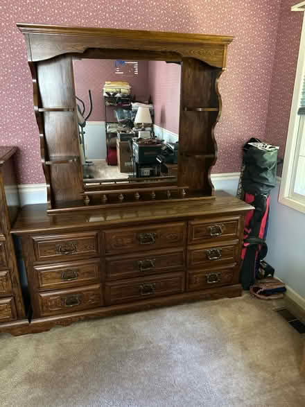 Photo of free Bedroom dresser set (South Laurel ( Montpelier)) #3
