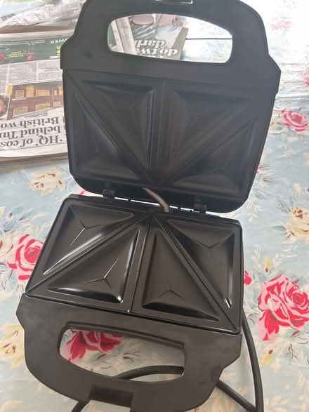 Photo of free Cook works toastie maker (KT13) #2