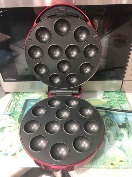 Photo of free Doughnut (mini) maker (Leighton Buzzard LU7) #2