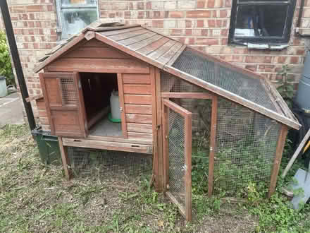 Photo of free Chicken house ! (in need of repair) (Mitcham CR4) #2