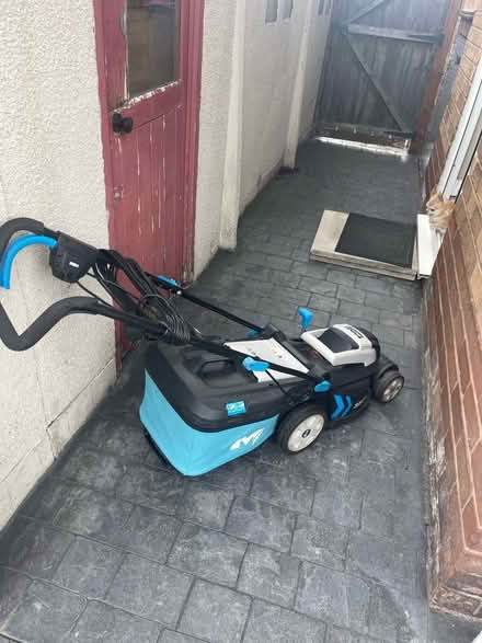 Photo of free Electric lawn mower (Penketh WA5) #2