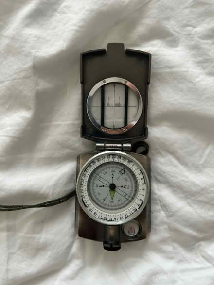 Photo of free Compass in case (W13) #1