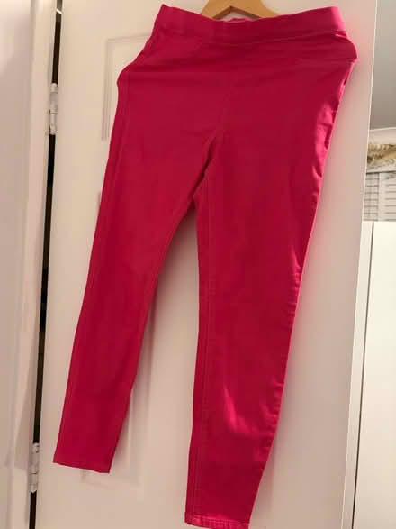 Photo of free Pink jageeings for woman (E3) #1
