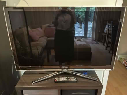 Photo of free Samsung 40" LCD TV - UE40C6620UK (Canonbury N1) #1