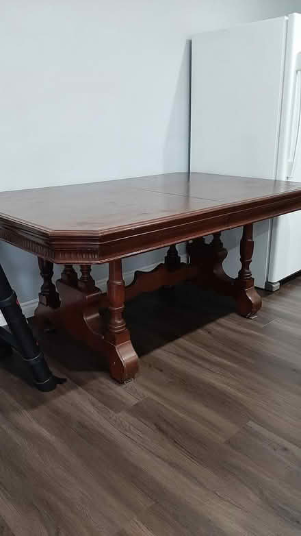 Photo of free dining table (Windsor west) #1