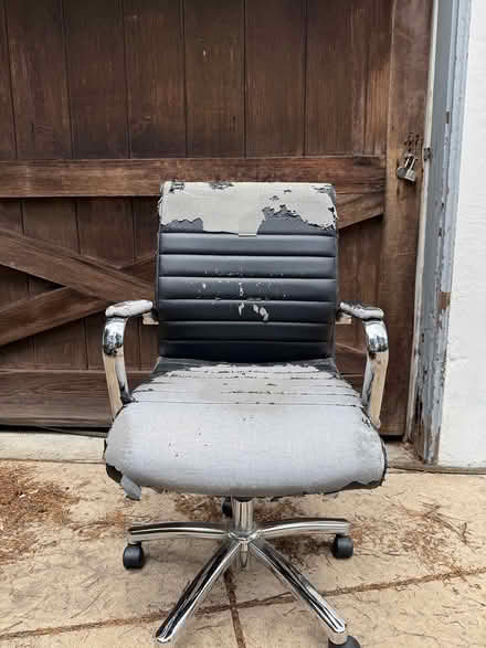 Photo of free Comfortable Chair (Oakland (Montclair)) #3
