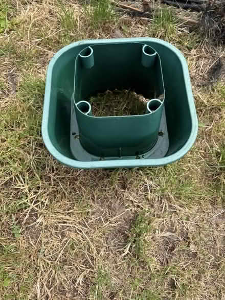 Photo of free 3 pots for tomato plants (Hove) #1