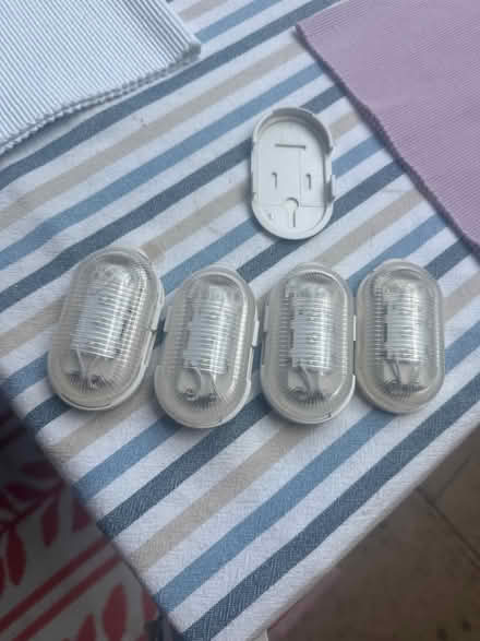 Photo of free Lights (Se6 2ha) #1