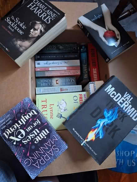 Photo of free Mixed fiction (South Green CM11) #1