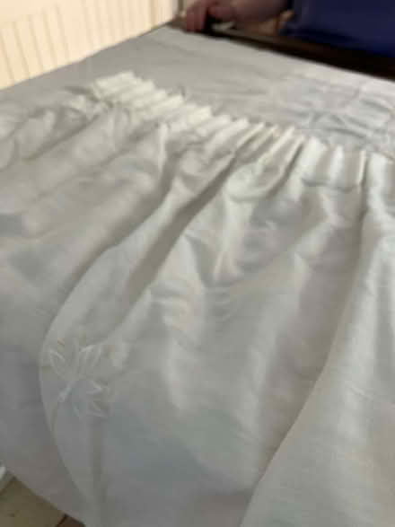 Photo of free Full length vintage cream single curtain with a flower patte (Weston Park BA1) #2