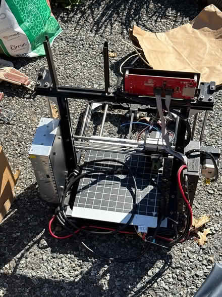 Photo of free 3D printer - older model (Rising Sun) #3