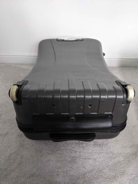 Photo of free Suitcase (PR3 2DD) #4