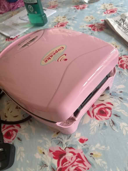 Photo of free Breville cake pop maker (KT13) #4