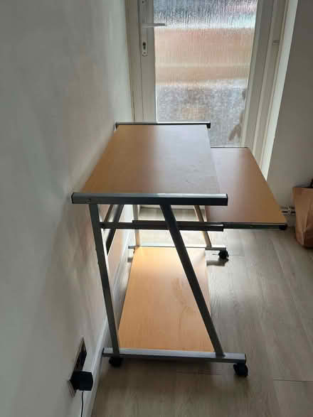 Photo of free Desk (Beckenham BR3) #3
