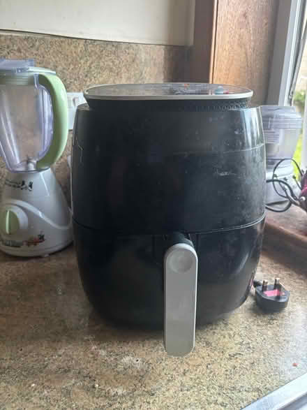 Photo of free Air fryer (Marionville EH7) #2